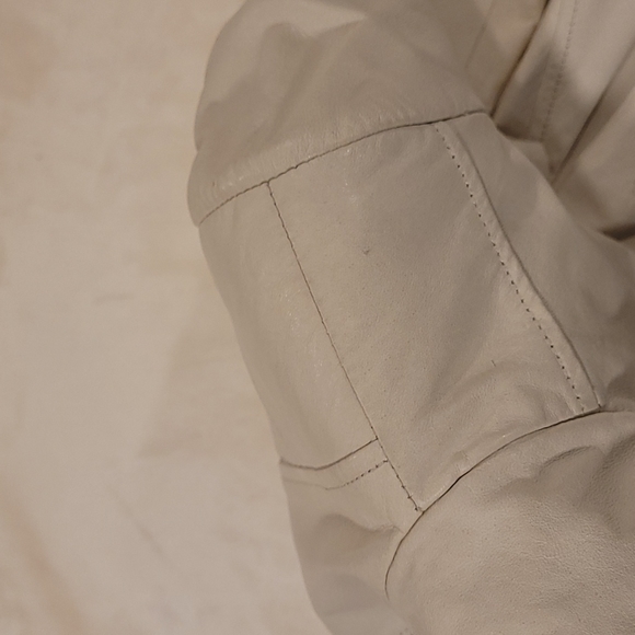 Danier white leather coat - Picture 12 of 14